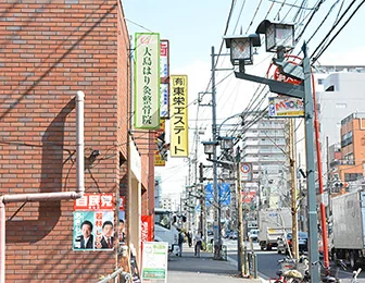 東栄エステートさんの看板が見えてきたら、もうすぐです。